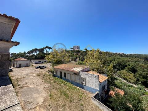 Convento secular para converter em Hotel e Habitação em Setúbal