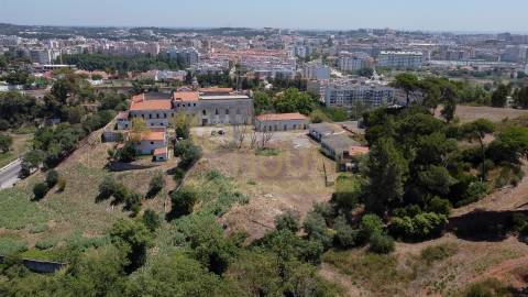 Convento secular para converter em Hotel e Habitação em Setúbal