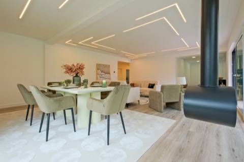 Moradia T4 de Luxo Totalmente Remodelada na Herdade da Aroeira | Piscina & Golfe
