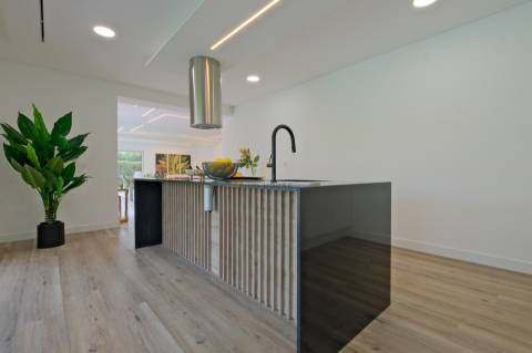 Moradia T4 de Luxo Totalmente Remodelada na Herdade da Aroeira | Piscina & Golfe