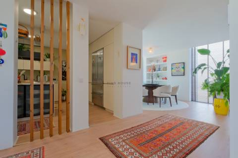 Vende-se Moradia T4 de luxo, com piscina, no exclusivo condomínio “Vale Utopia” em Carnaxide