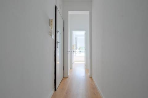 Apartamento T3 Totalmente Remodelado em Penha de França, Lisboa