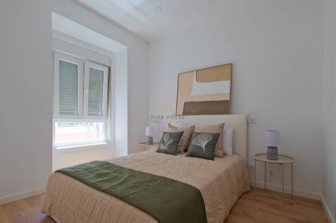 Apartamento T3 Totalmente Remodelado em Penha de França, Lisboa