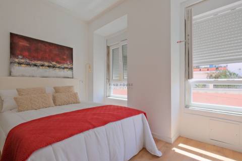 Apartamento T3 Totalmente Remodelado em Penha de França, Lisboa