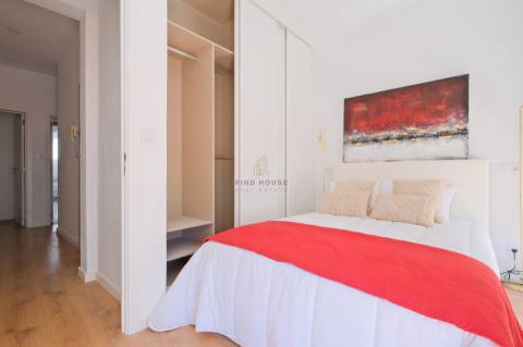 Apartamento T3 Totalmente Remodelado em Penha de França, Lisboa