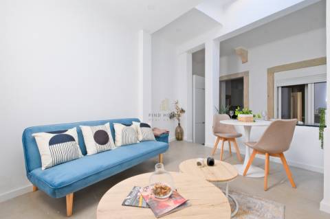 Apartamento T3 Totalmente Remodelado em Penha de França, Lisboa