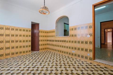 Apartamento T3 Duplex, com acesso a amplo Sótão com 69.60m2 em Vila Viçosa