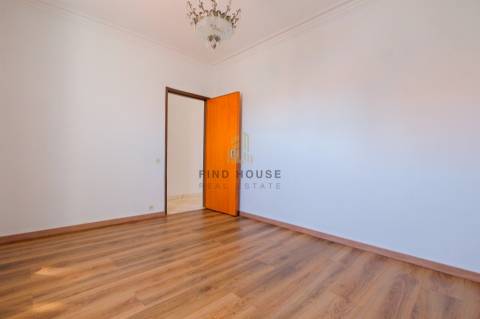 Apartamento T3 Duplex, com acesso a amplo Sótão com 69.60m2 em Vila Viçosa