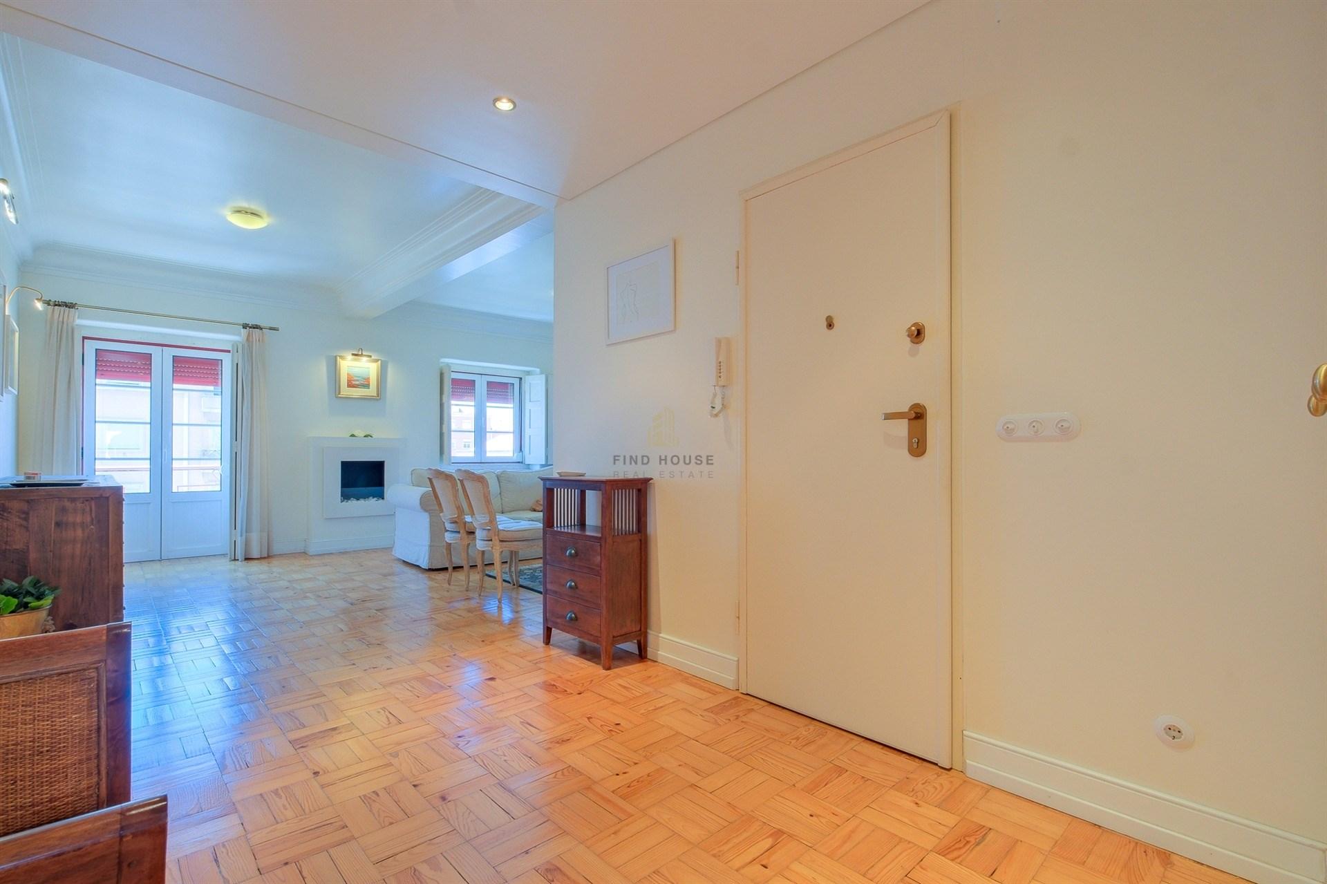 Arrenda-se Apartamento T3 totalmente mobilado na Avenida de Roma, Lisboa