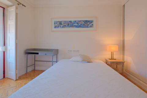 Arrenda-se Apartamento T3 totalmente mobilado na Avenida de Roma, Lisboa