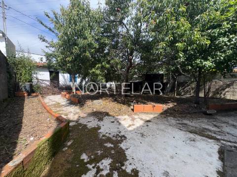 Moradia para Restaurar T2 Venda em Ribeirão,Vila Nova de Famalicão