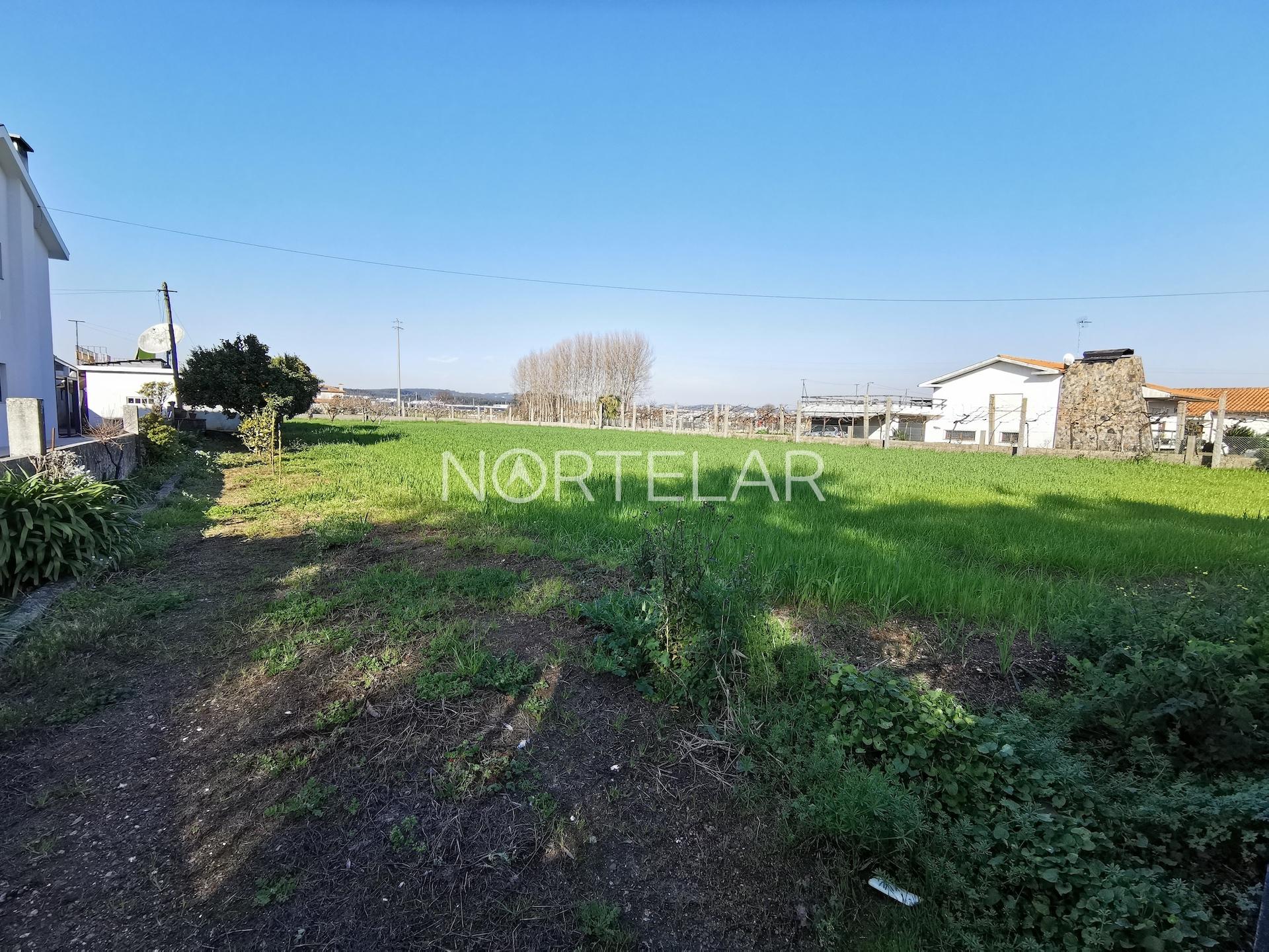 Terreno Urbano em Bougado, Trofa 3000m²