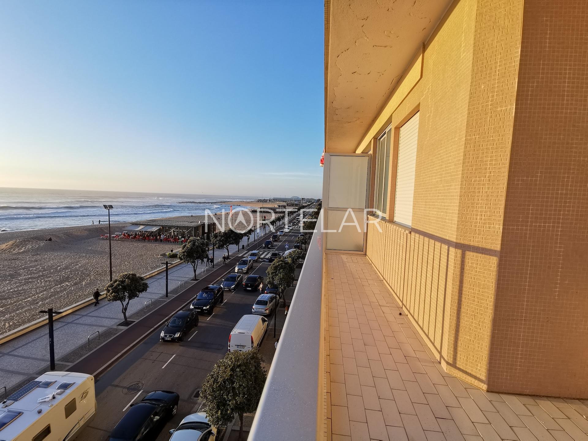 T3 com Varanda e Vista Mar – Póvoa de Varzim