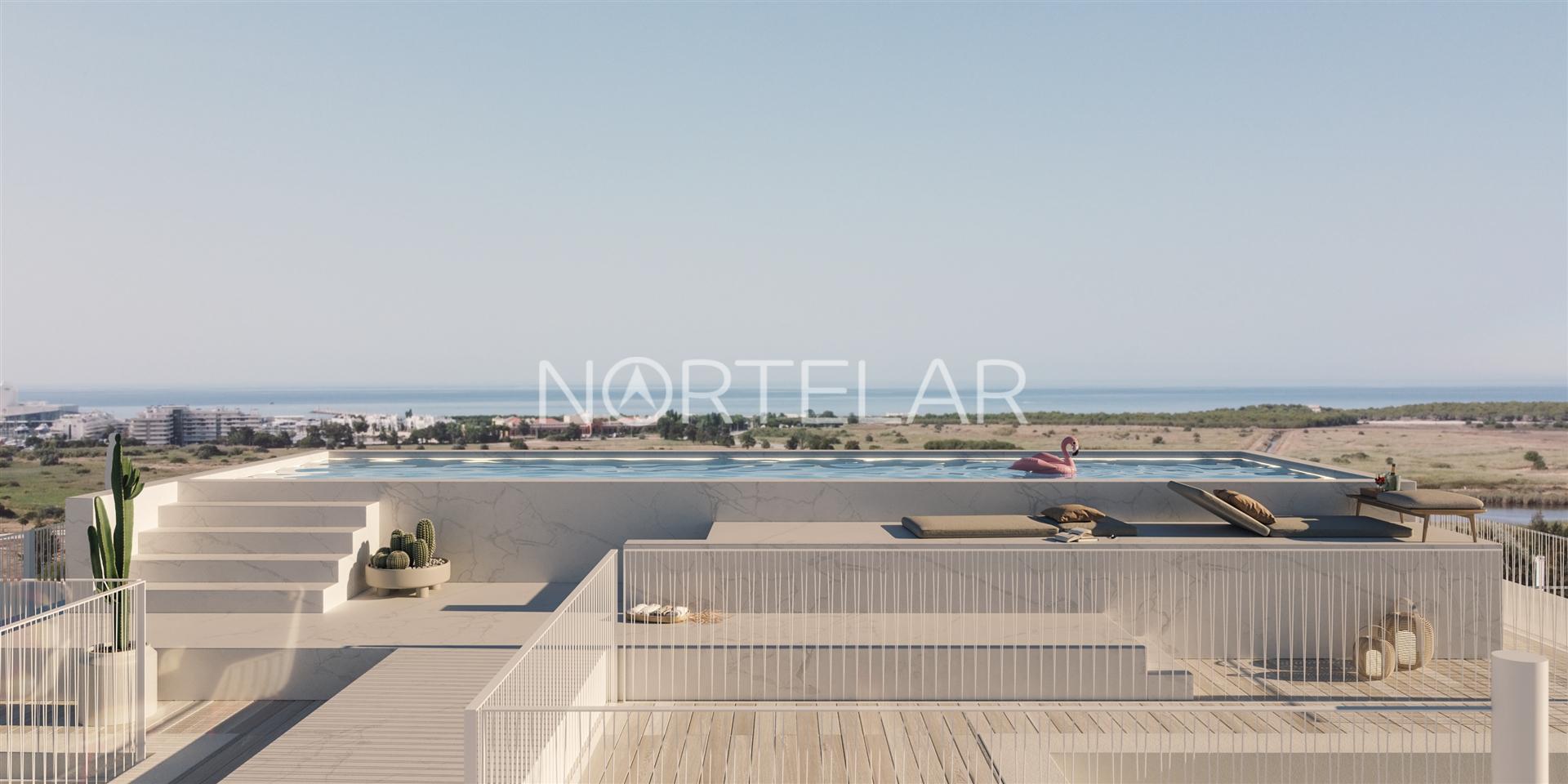 Penthouse T4 com rooftop e piscina privada em Vilamoura – Serenity