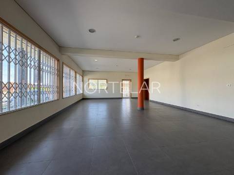 Loja  Arrendamento em Fradelos,Vila Nova de Famalicão