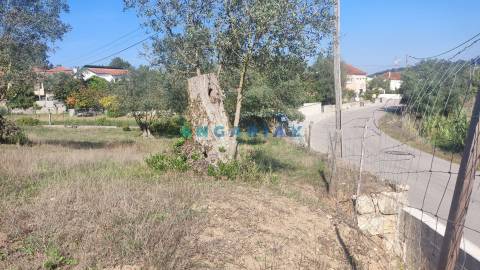 ANG627 - Terreno de 539m2 para Venda em Milagres, Leiria