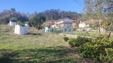 ANG627 - Terreno de 539m2 para Venda em Milagres, Leiria