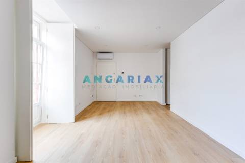 ANG1526 - Apartamento T1 para Arrendamento em Leiria