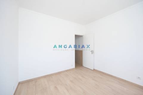 ANG1613 - Apartamento T3 à venda em Gândara dos Olivais, Leiria
