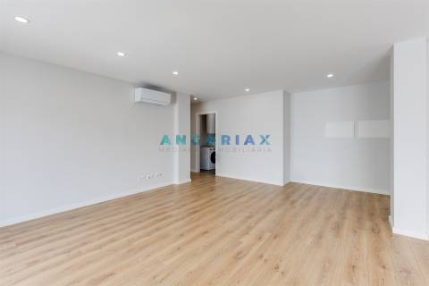 ANG1614 - Apartamento T1 para Venda em Marrazes,  Leiria