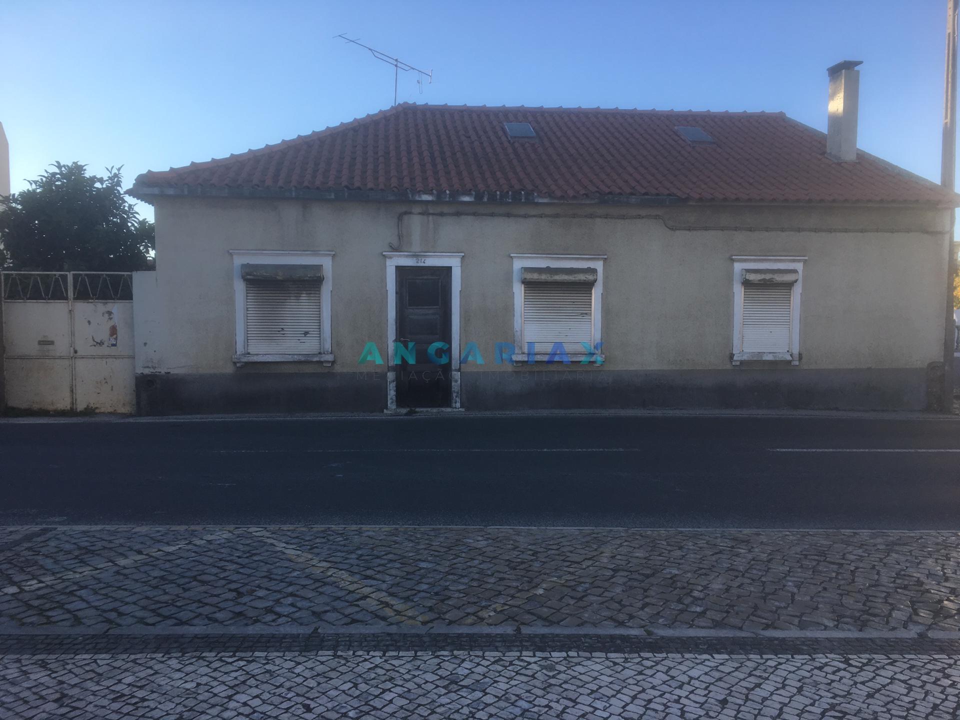 ANG354 - Terreno com projeto aprovado e Moradia T3 para Venda em Marinha Grande
