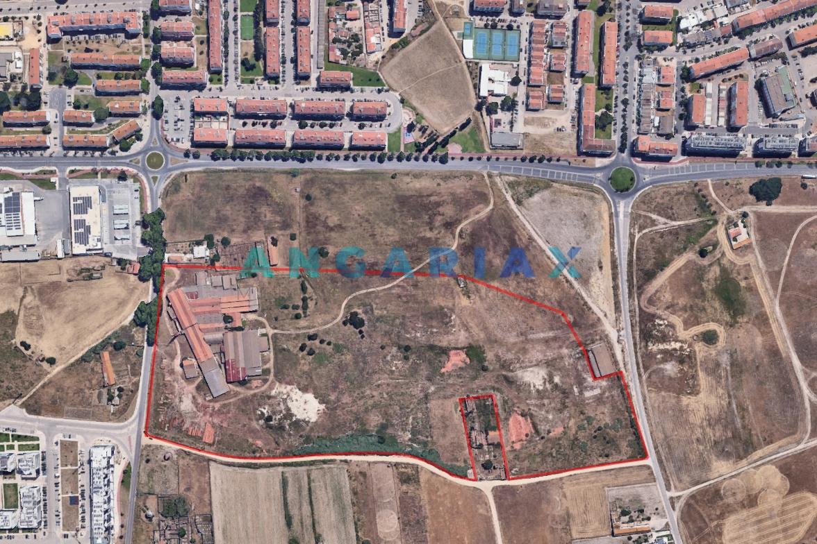 ANG600 - Terreno com 99230m2 para Venda em Montijo