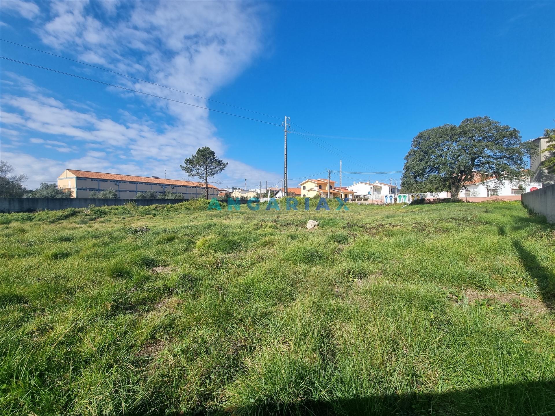 ANG726 - Terreno de 2500m2 para Venda em Porto de Mós