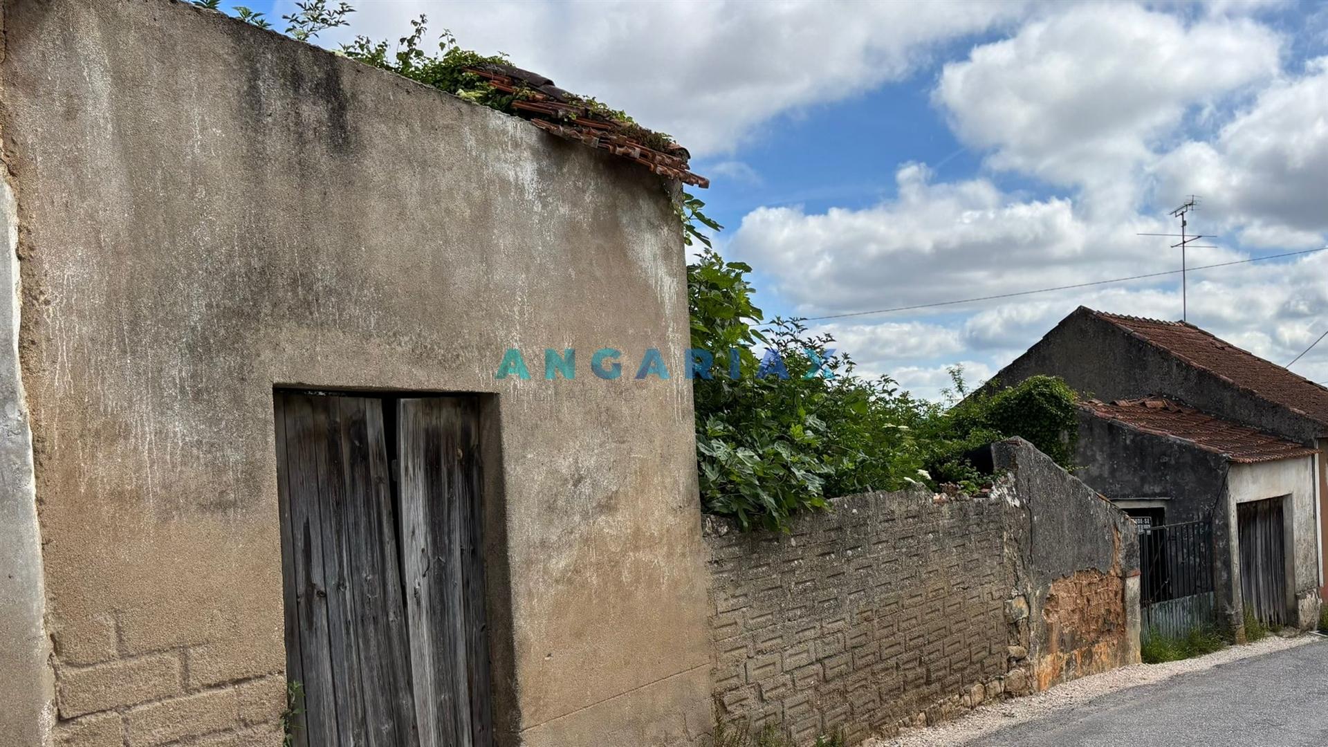 ANG1410 - Moradia T3  para Venda em Gesteira, Soure
