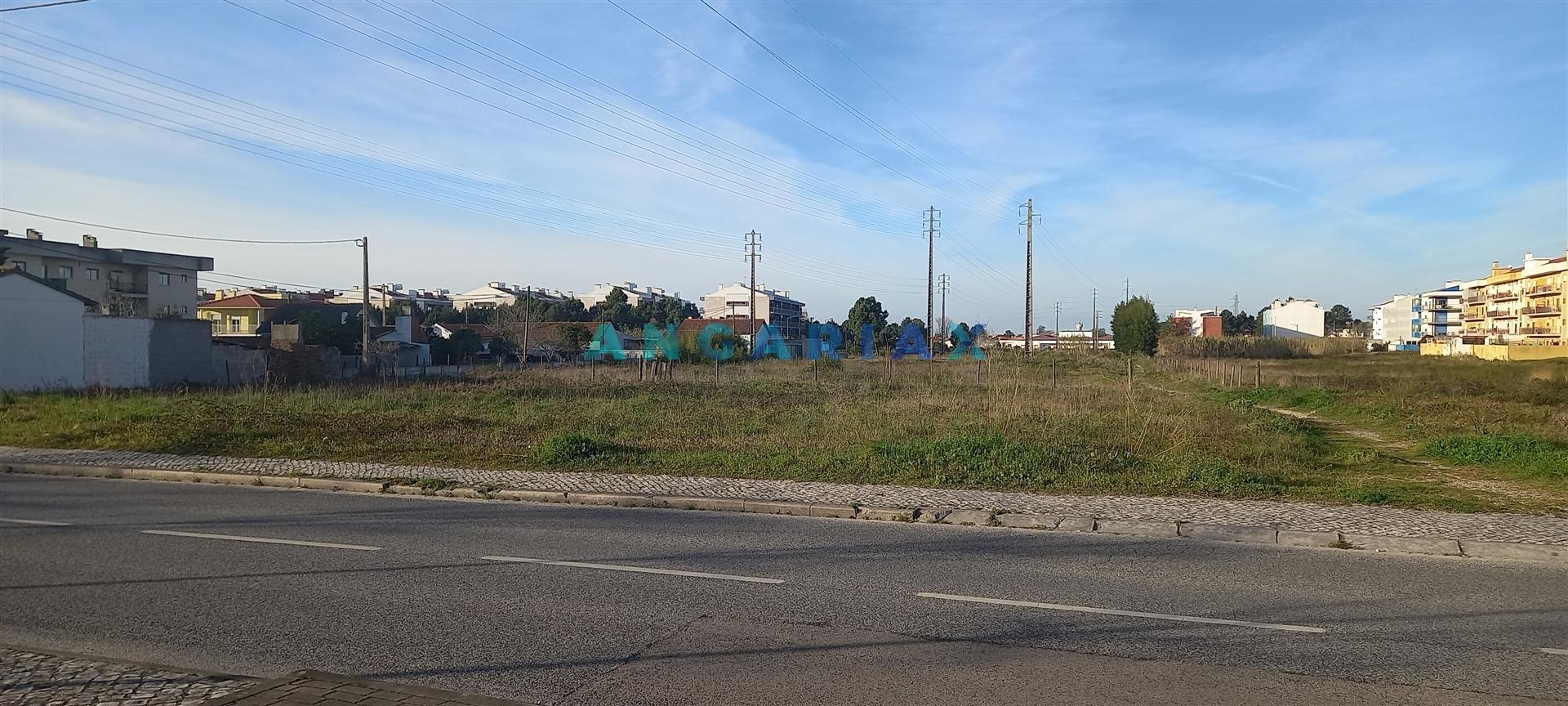 ANG1351 - Terreno para Venda em Marinha Grande