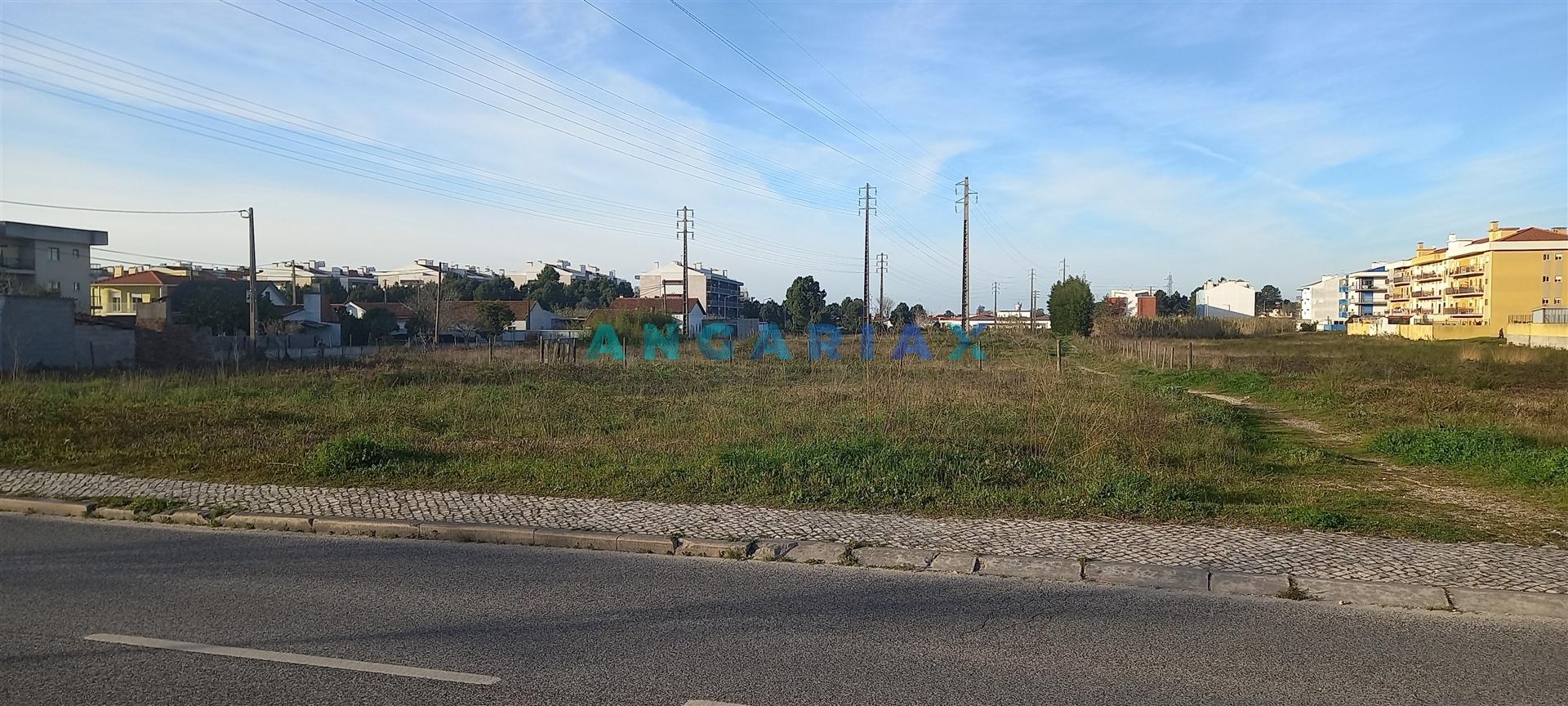ANG1351 - Terreno para Venda em Marinha Grande