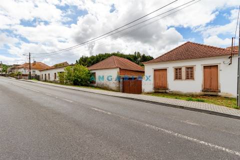 ANG1408 - Herdade T5 para Venda na Batalha