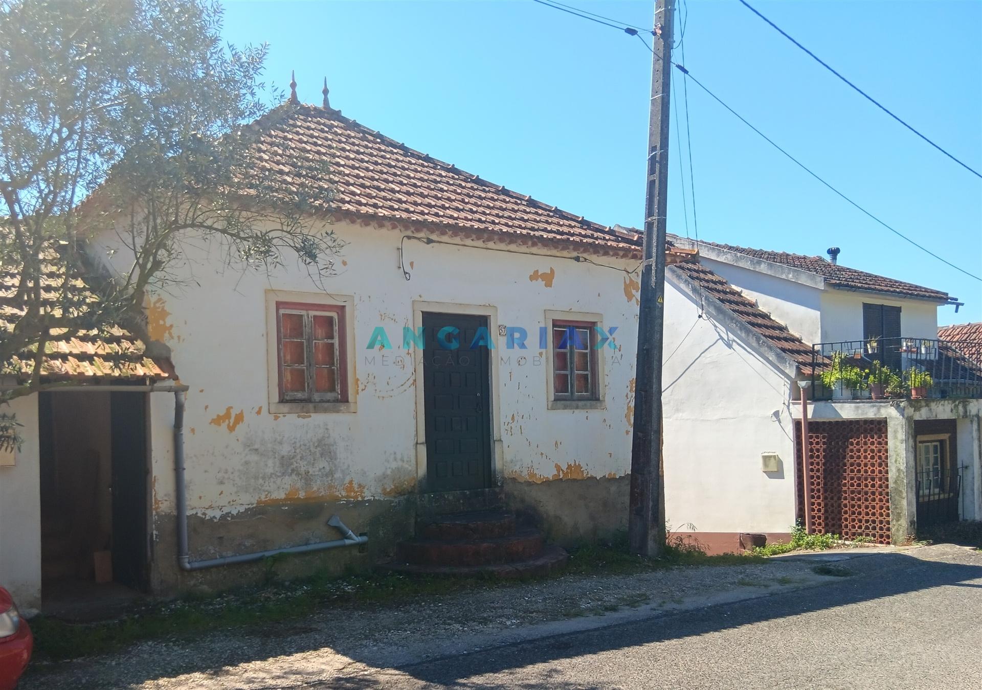 ANG1568 - Moradia T3 para Venda em Batalha, Leiria