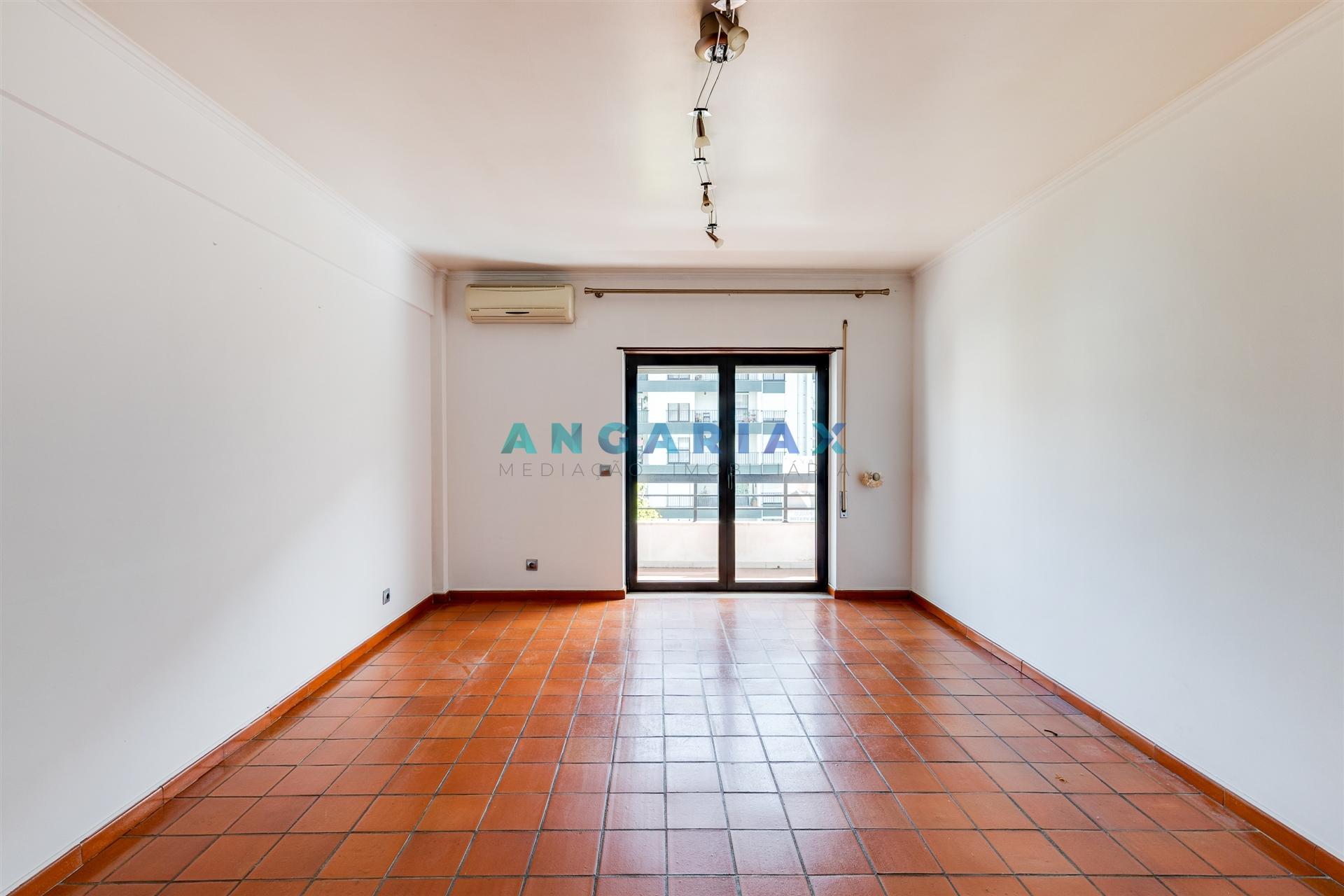 ANG1582 - Apartamento T3 para Venda na Avenida Marquês de Pombal, Leiria