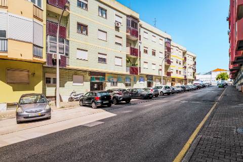 ANG1603 - Apartamento T3 para Venda em Setúbal
