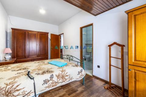 ANG1617 - Moradia T5 para Venda em Vieira de Leiria