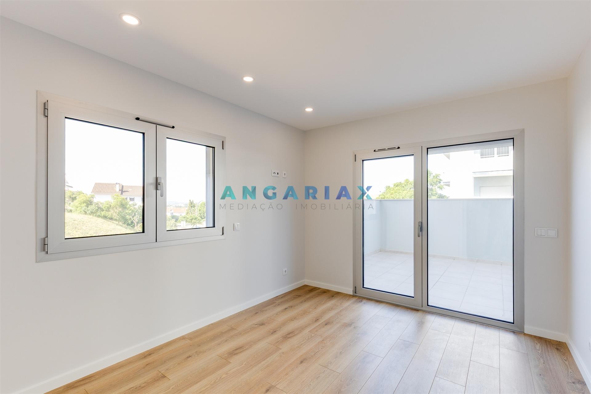 ANG1615 - Apartamento T2 para Venda em Marrazes,  Leiria