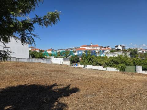 ANG1628 - Terreno para Venda em Ourém