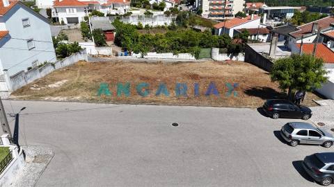 ANG1628 - Terreno para Venda em Ourém