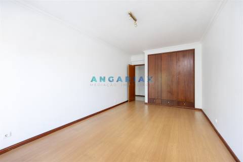 ANG1627 - Apartamento T3 para Venda em Telheiro, Leiria
