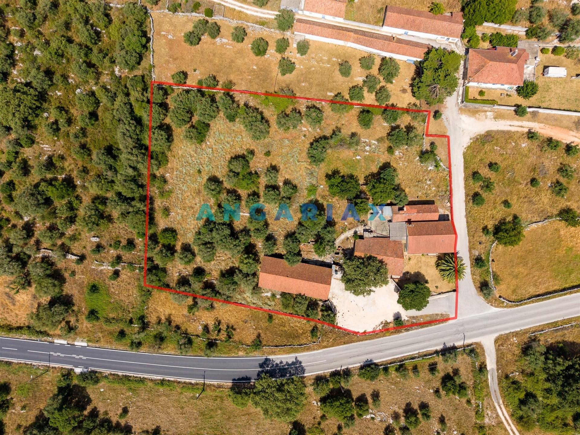 ANG1630 - Moradia T4 para Venda em Alcanede, Santarém