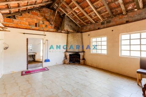 ANG1630 - Moradia T4 para Venda em Alcanede, Santarém
