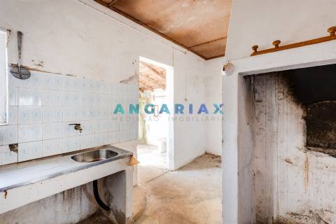ANG1630 - Moradia T4 para Venda em Alcanede, Santarém