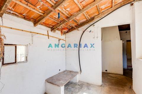 ANG1630 - Moradia T4 para Venda em Alcanede, Santarém