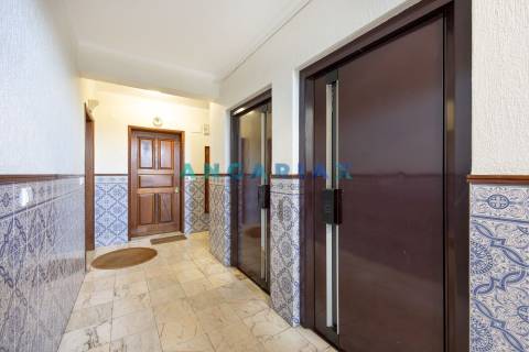 ANG1635 - Apartamento T1 para Arrendamento em Leiria