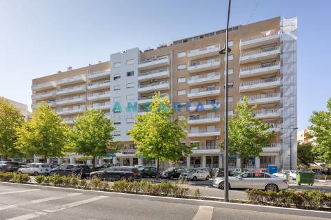 ANG1635 - Apartamento T1 para Arrendamento em Leiria