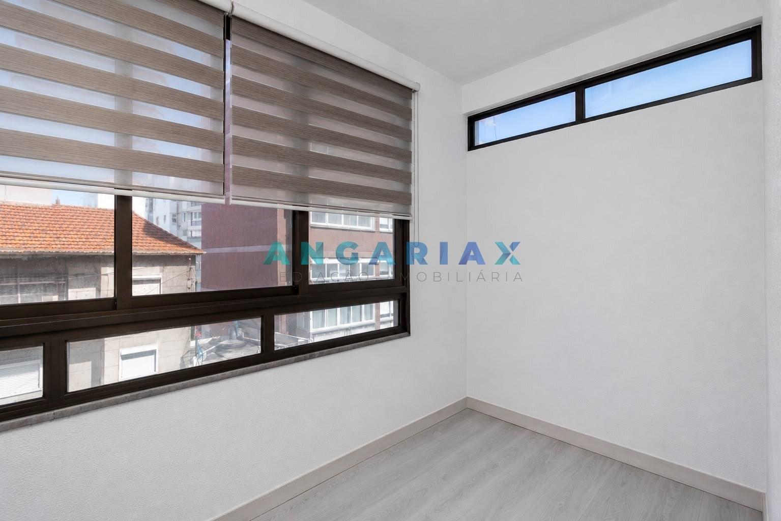 ANG1638 - Apartamento T2 para Venda em Almada, Almada