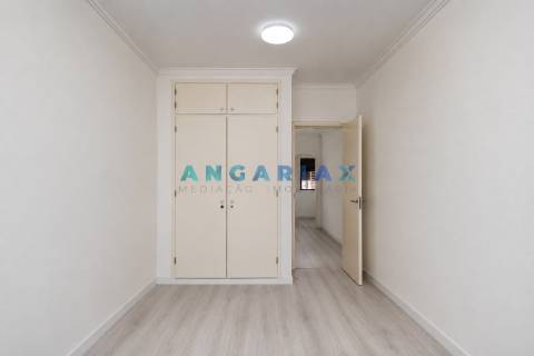 ANG1638 - Apartamento T2 para Venda em Almada, Almada