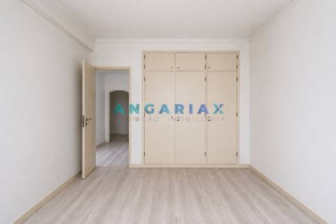 ANG1638 - Apartamento T2 para Venda em Almada, Almada