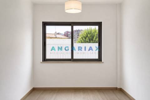 ANG1638 - Apartamento T2 para Venda em Almada, Almada