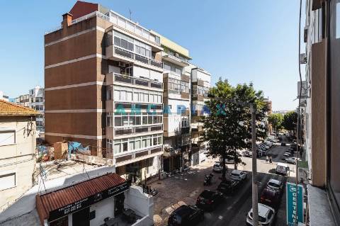 ANG1638 - Apartamento T2 para Venda em Almada, Almada